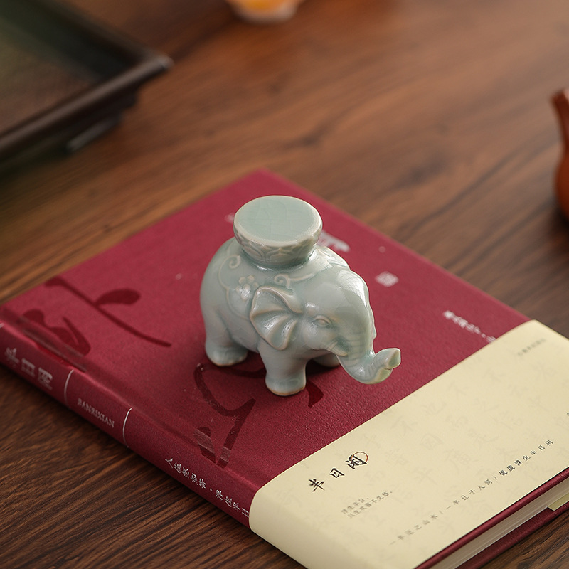 Creative  Elephant Lid Holder  - Unique Table Accessories ulasan dan harga